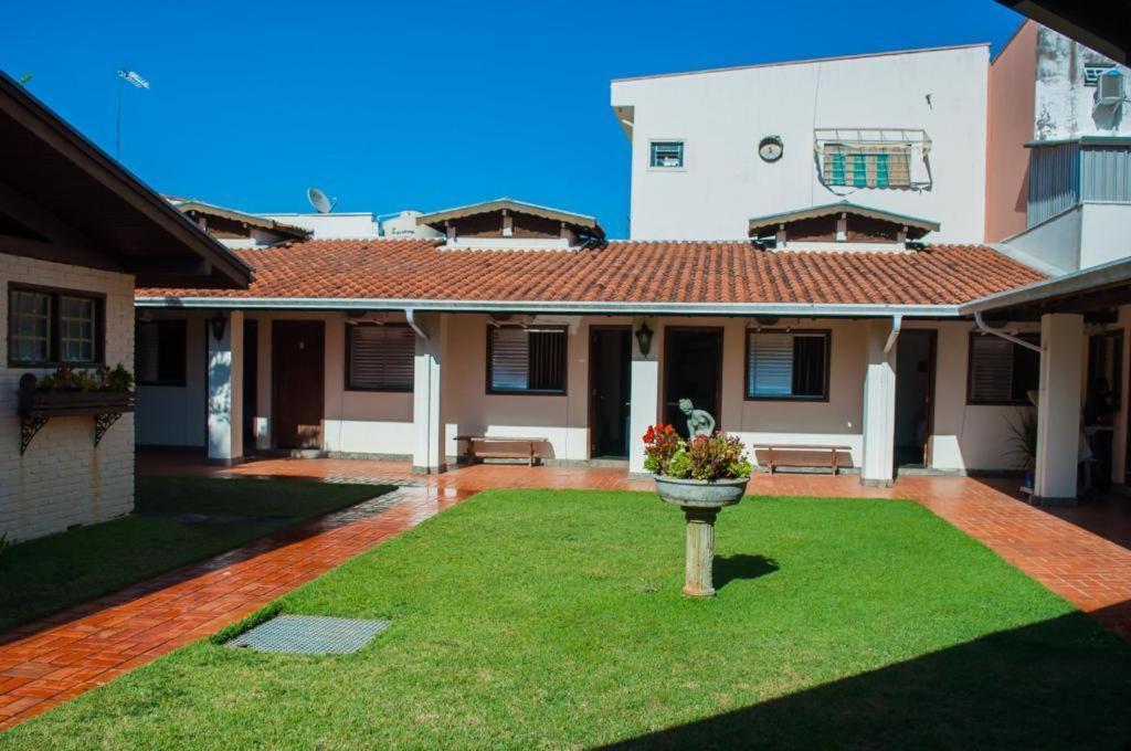 Galeria Hotel Pousada Jaguariúna Buitenkant foto