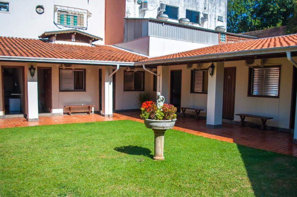 Galeria Hotel Pousada Jaguariúna Buitenkant foto